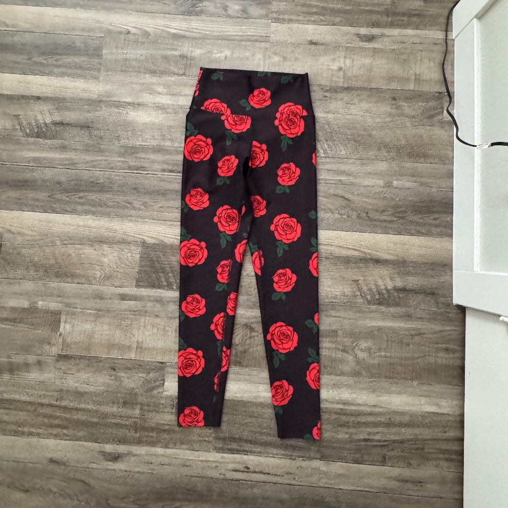 NEW, but missing tags - Beach Riot - Piper Legging - Red Rose - Size XS